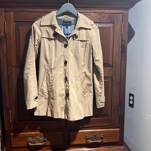 Banana Republic trench coat EUC